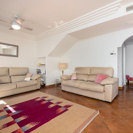 Stylish 3 Bed House 2 Bathrooms, With Patio, Roof Terrace And Communal Pool 5 Minutes Away From The Beautiful Spanish White Village Of Casares Pueblo And Only 20 Mins From The Sea Экстерьер фото