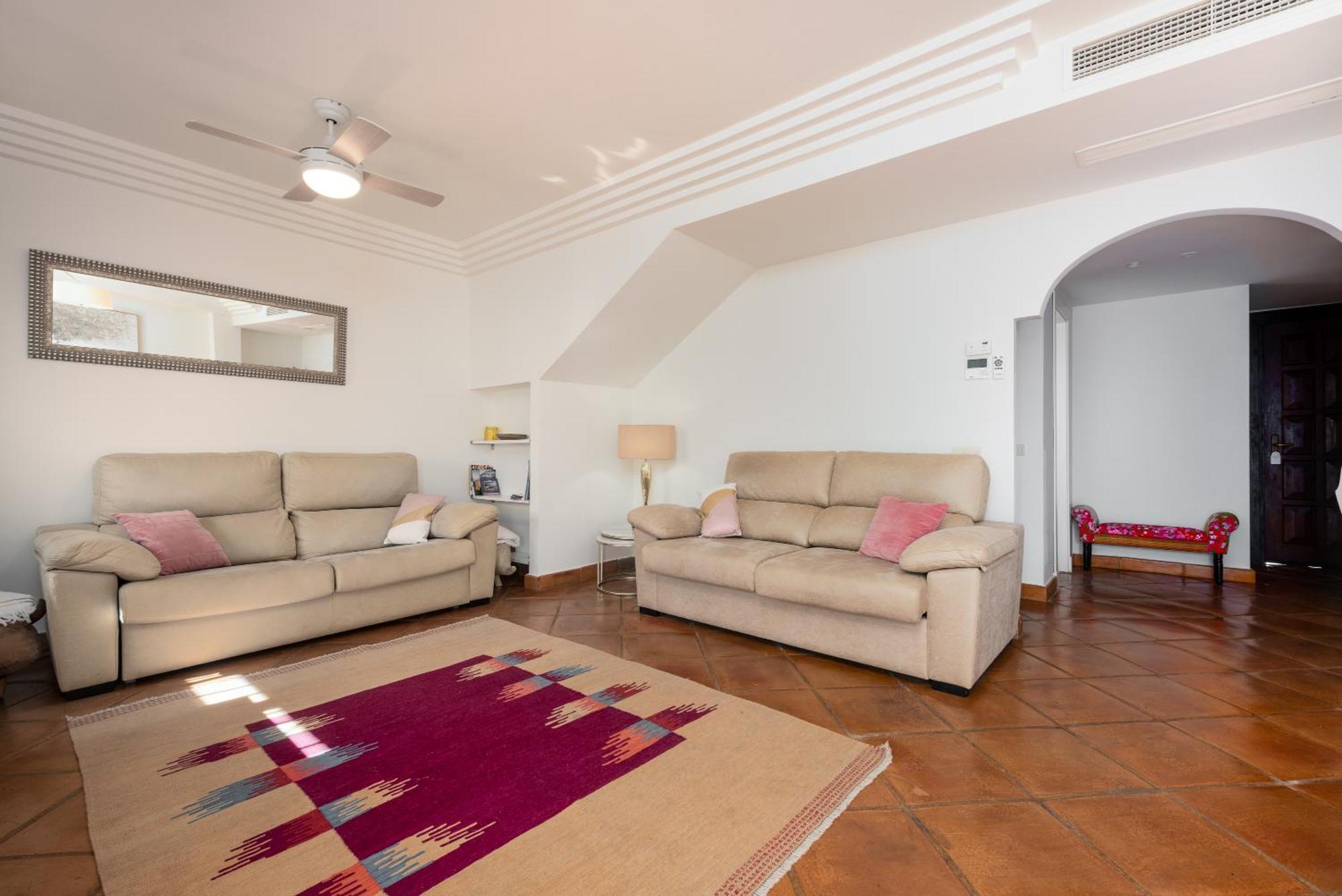 Stylish 3 Bed House 2 Bathrooms, With Patio, Roof Terrace And Communal Pool 5 Minutes Away From The Beautiful Spanish White Village Of Casares Pueblo And Only 20 Mins From The Sea Экстерьер фото