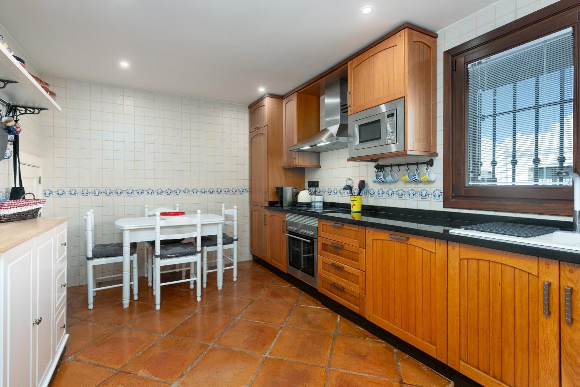 Stylish 3 Bed House 2 Bathrooms, With Patio, Roof Terrace And Communal Pool 5 Minutes Away From The Beautiful Spanish White Village Of Casares Pueblo And Only 20 Mins From The Sea Экстерьер фото